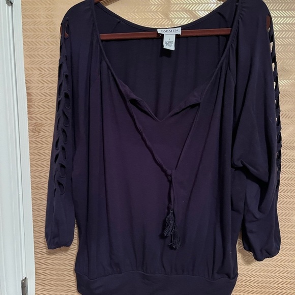 CARMEN~BLOUSE~CUTOUT SLEEVES DETAIL~LG - Picture 5 of 9